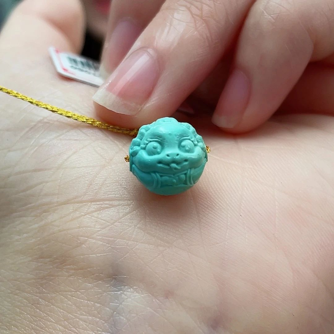 绿松石颈饰未镶嵌