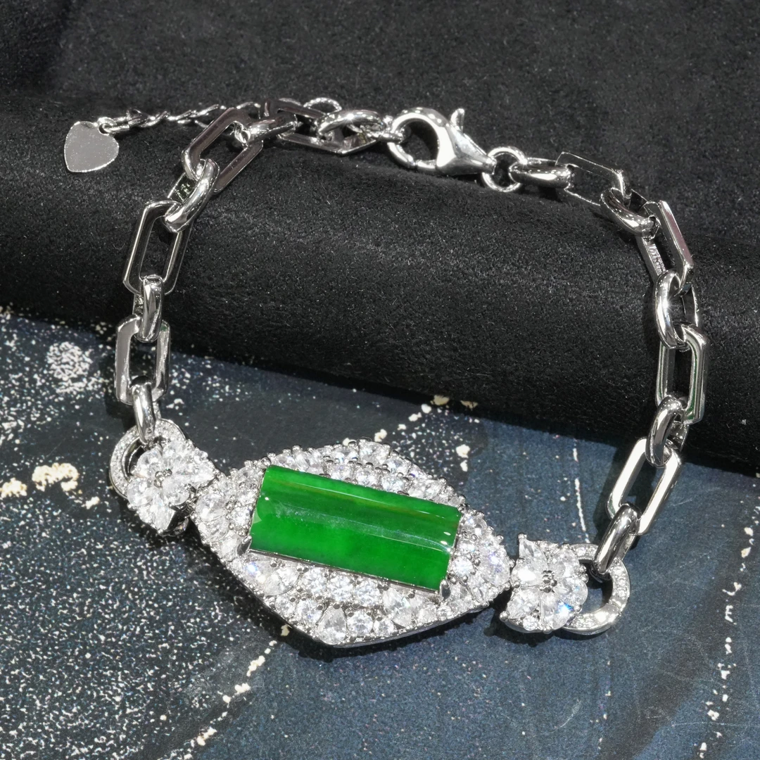 天然A货翡翠无事牌手链多样性发气质时尚精美百搭轻奢镶嵌满钻美