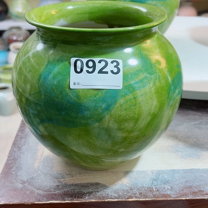 摆件陶瓷花瓶摆件口13 高20，0923