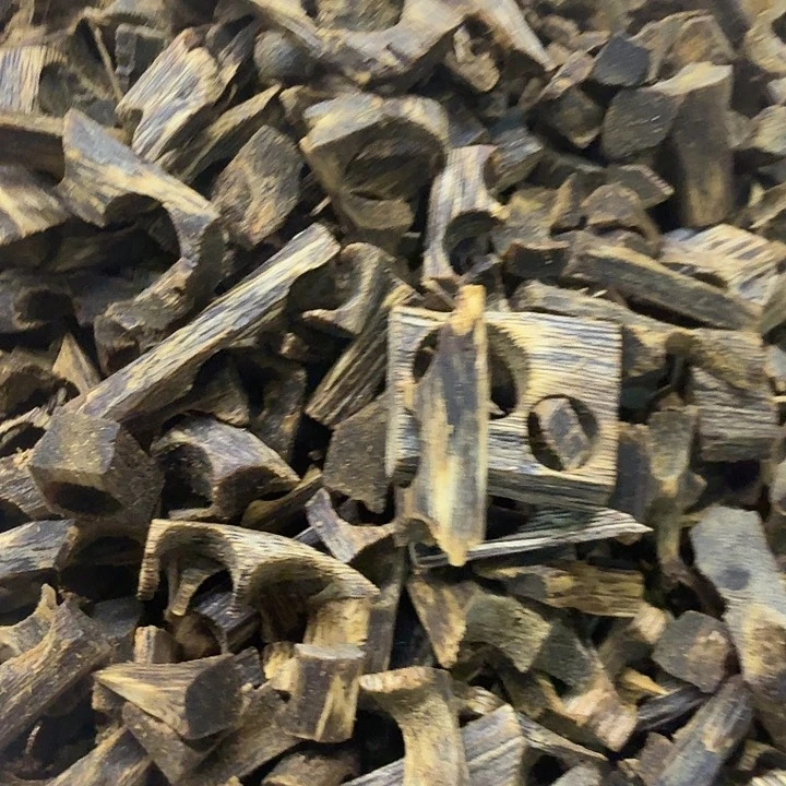 曾***忠沉香碎屑沉香314克，沉水钻孔料多样性发一