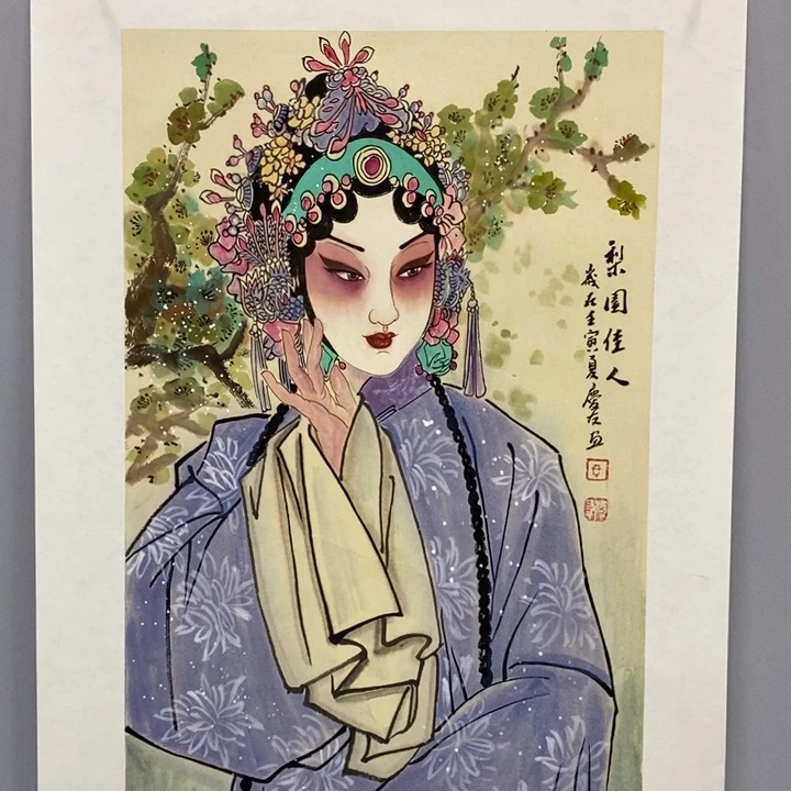 手绘作品等多种形式进行