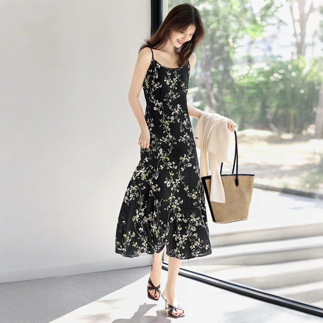 哥弟阿玛施正夏季新款碎花吊带连衣裙女高级感漂亮好看鱼尾长裙子