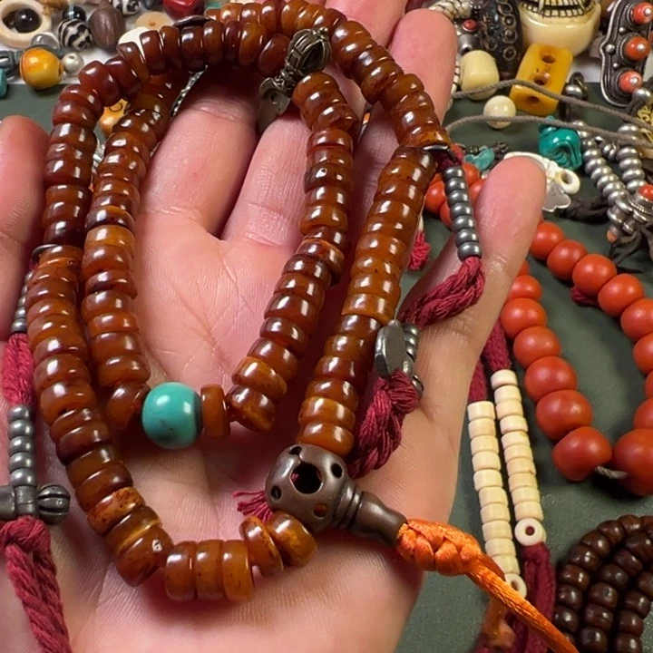 泥塑中*一个个个个个