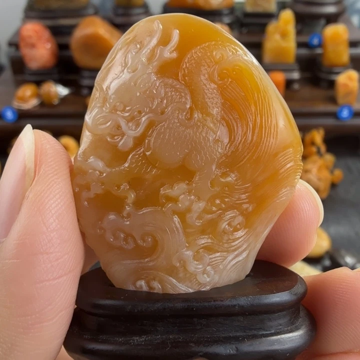 田黄石银裹金田黄石摆件