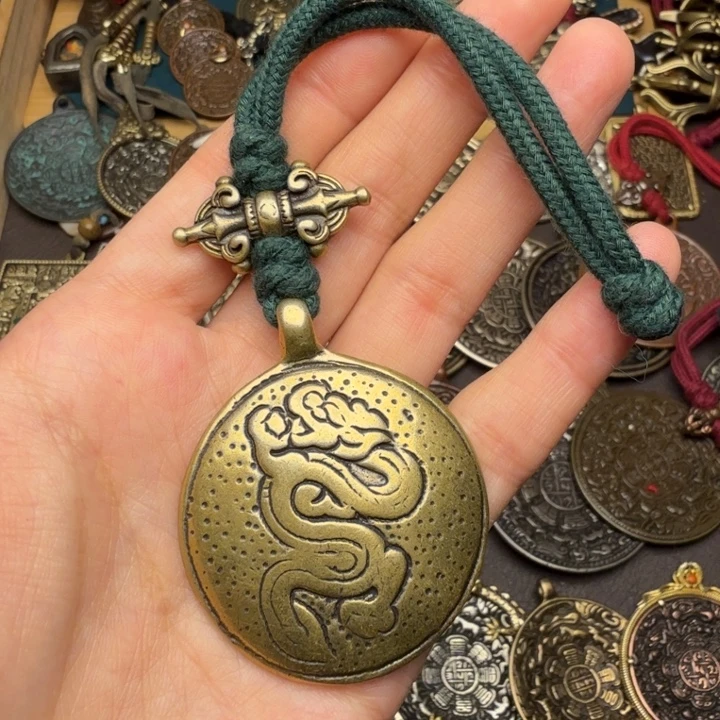 藏传文玩九宫如图