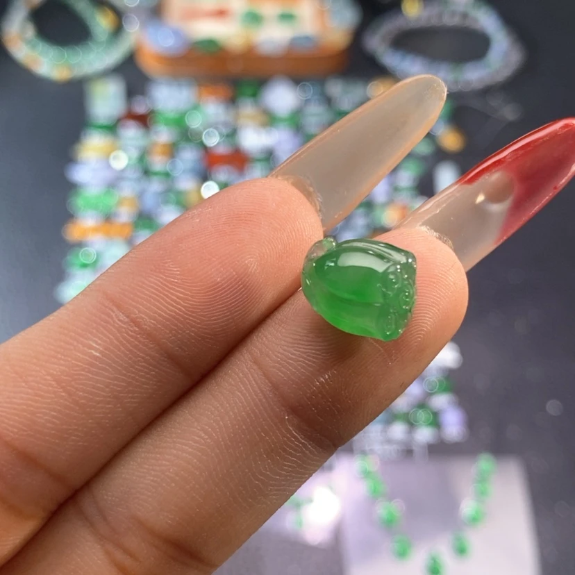 【闪购商品】翡翠挂件未镶嵌莲蓬