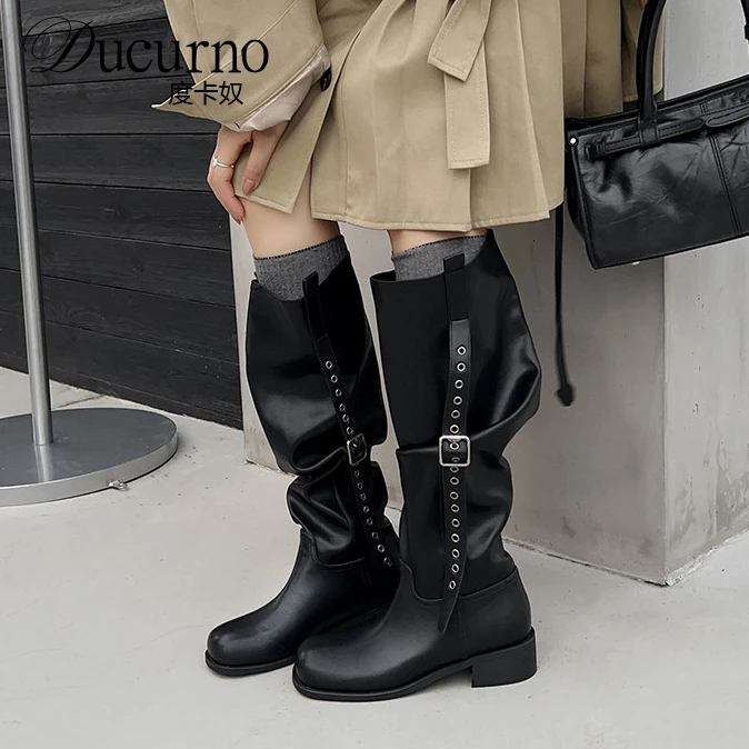 DUCURNO潮酷辣妹堆堆靴女粗跟真皮棕色长靴英伦风宽筒显瘦骑士靴