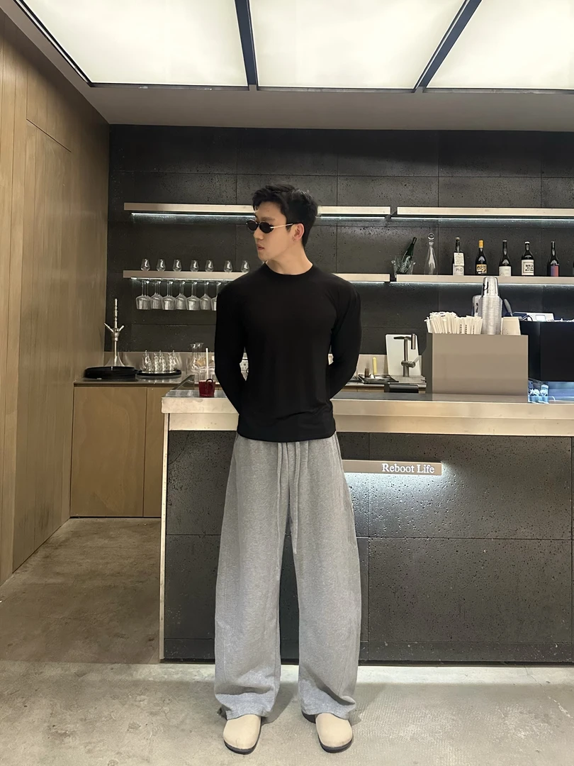 ONE LAST TIME秋冬纯色卫裤弯刀直筒休闲宽松阔腿运动裤