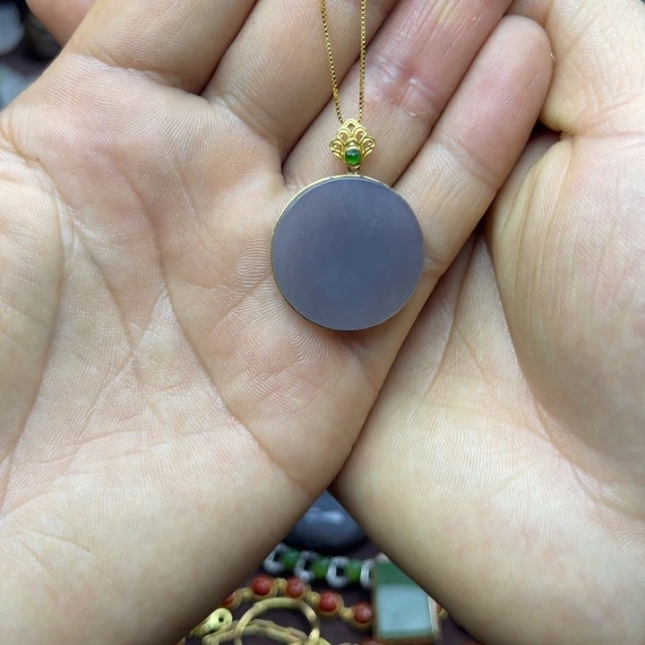 和田玉颈饰18K金镶嵌