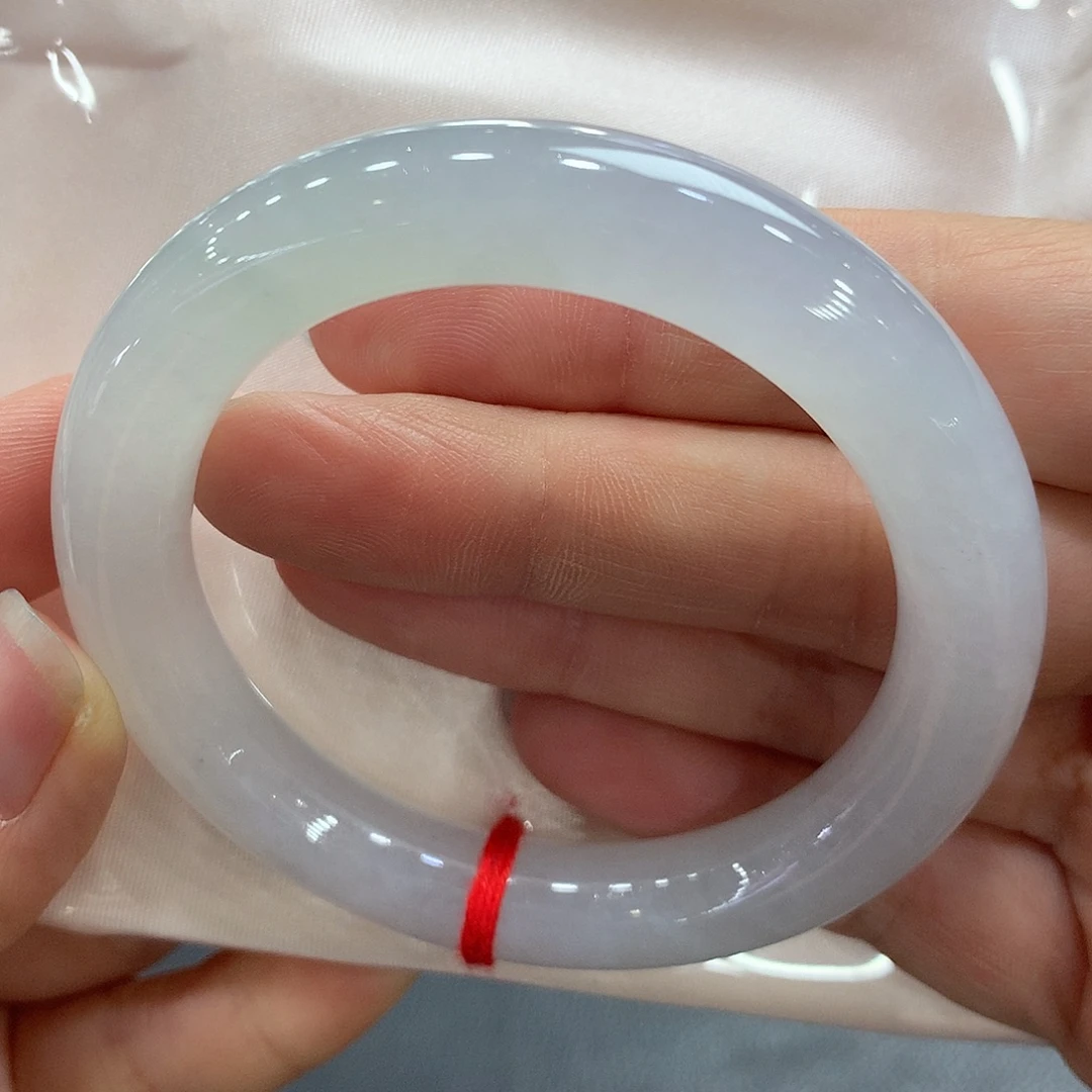 翡翠未镶嵌手镯52.8圆条