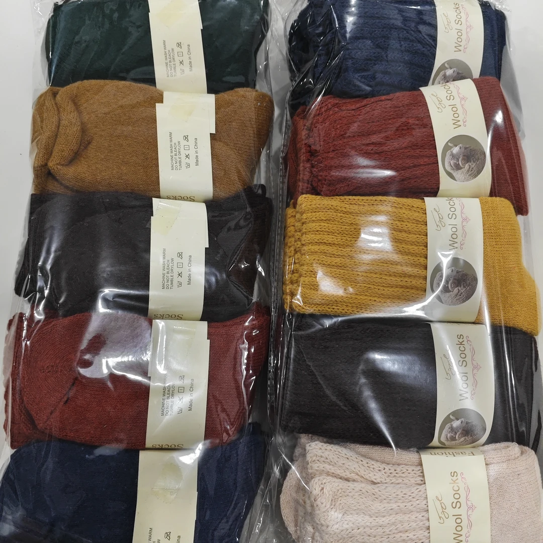 秋冬长筒保暖羊毛袜子