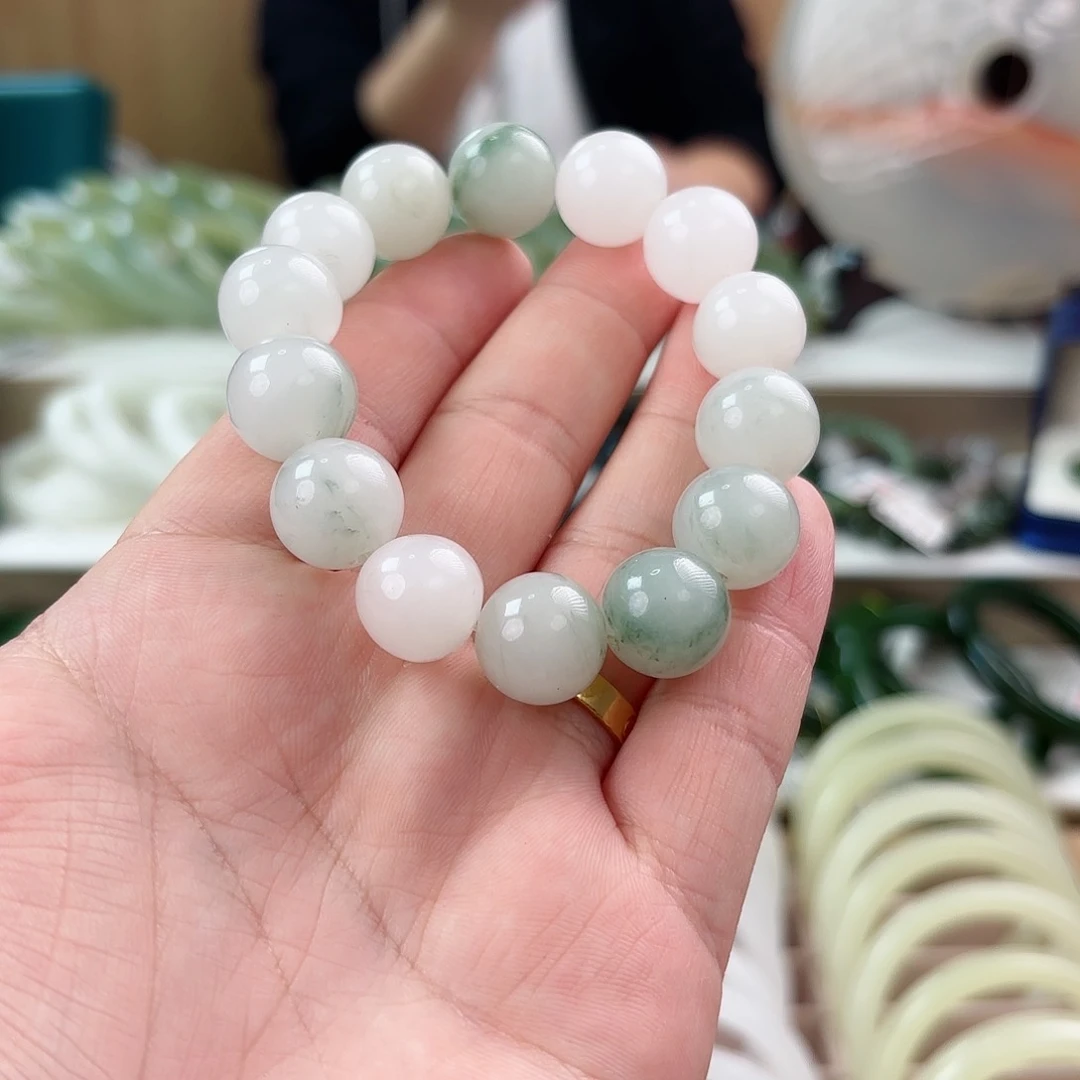 透闪石质玉手串未镶嵌