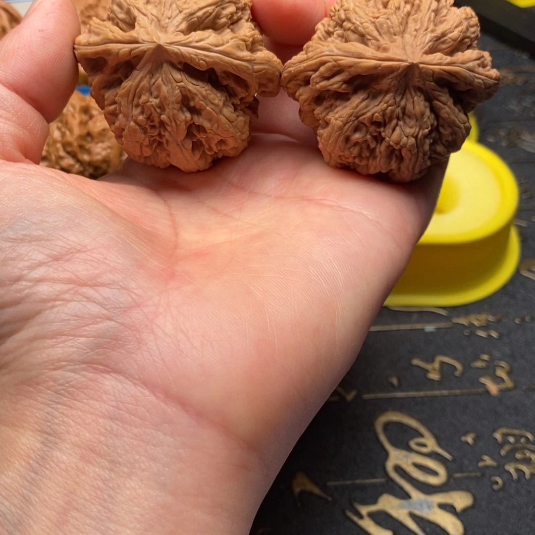 M****文玩核桃吊坠球筋