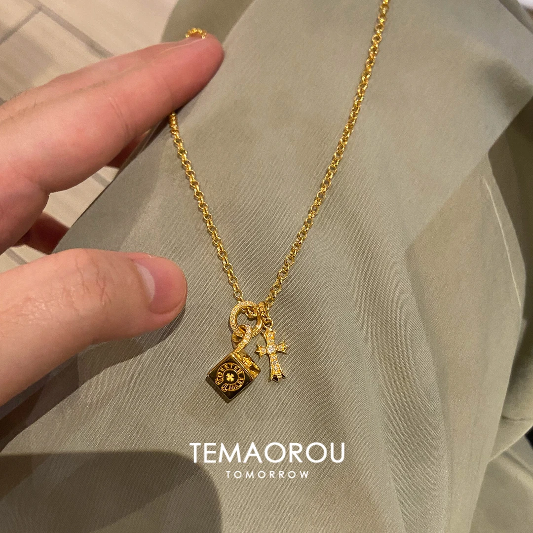 合金项链 中古跑环十字架实心骰子吊坠项链轻奢设计感锁骨链饰品