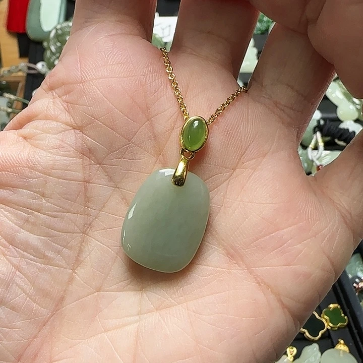 吊坠(赠链)银S925镶嵌和田玉