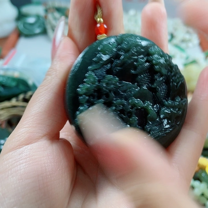 和田玉未镶嵌颈饰