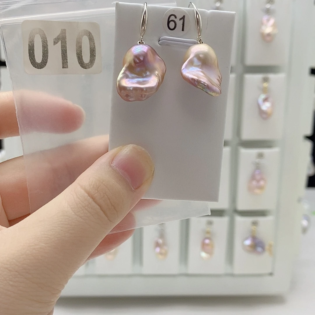 淡水珍珠颈饰合金