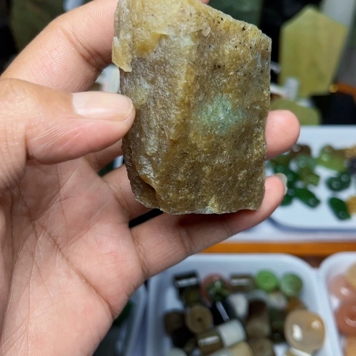 未镶嵌和田玉（糖玉）珠宝奇石