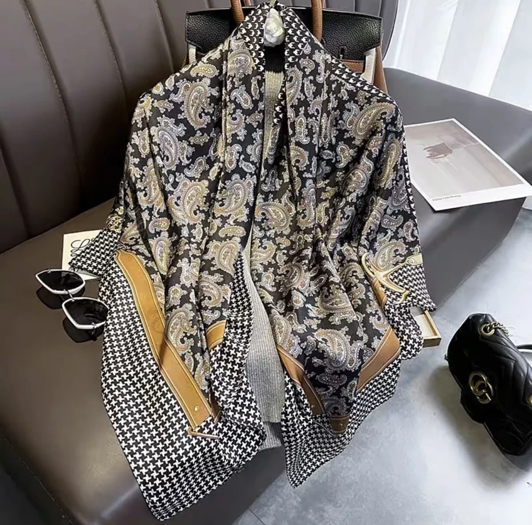 百鸟朝凤仿真丝110x110方巾