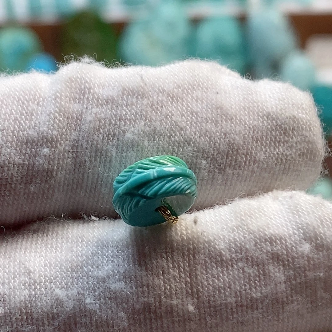 绿松石未镶嵌珠宝奇石