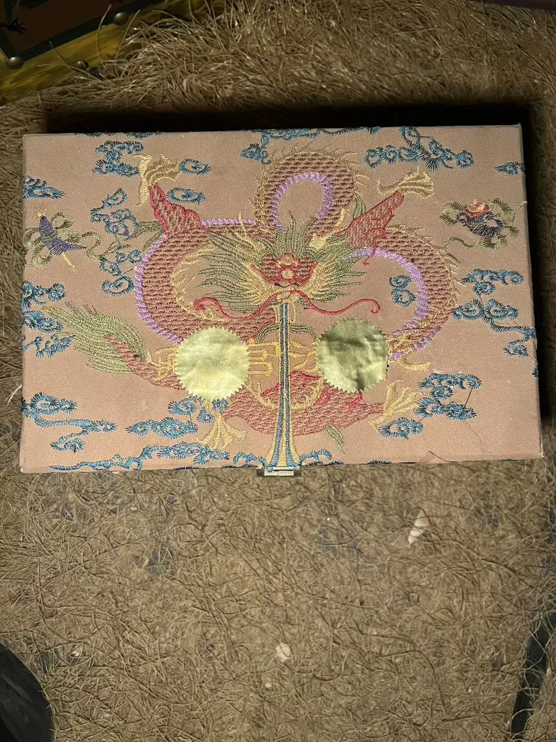 【闪购商品】吐水灰木箱完整一套