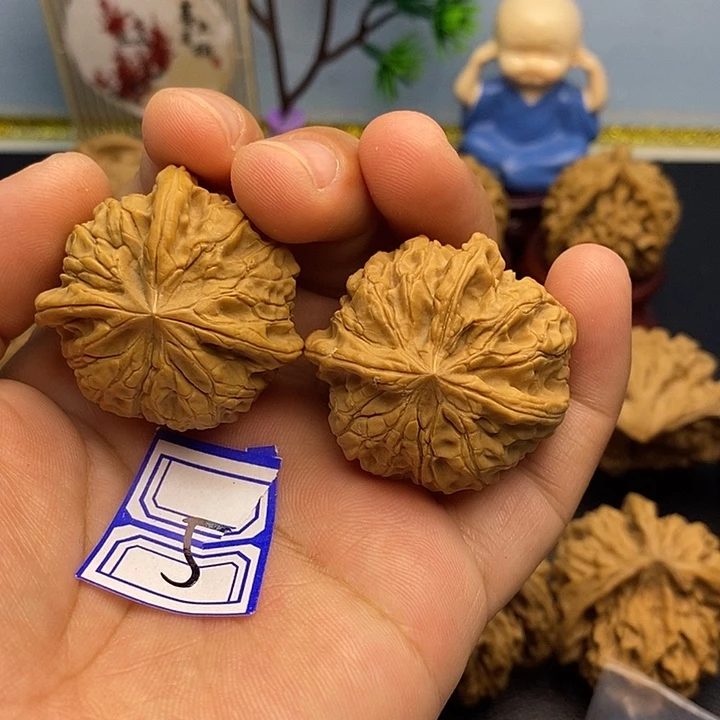 把件文玩核桃36三棱