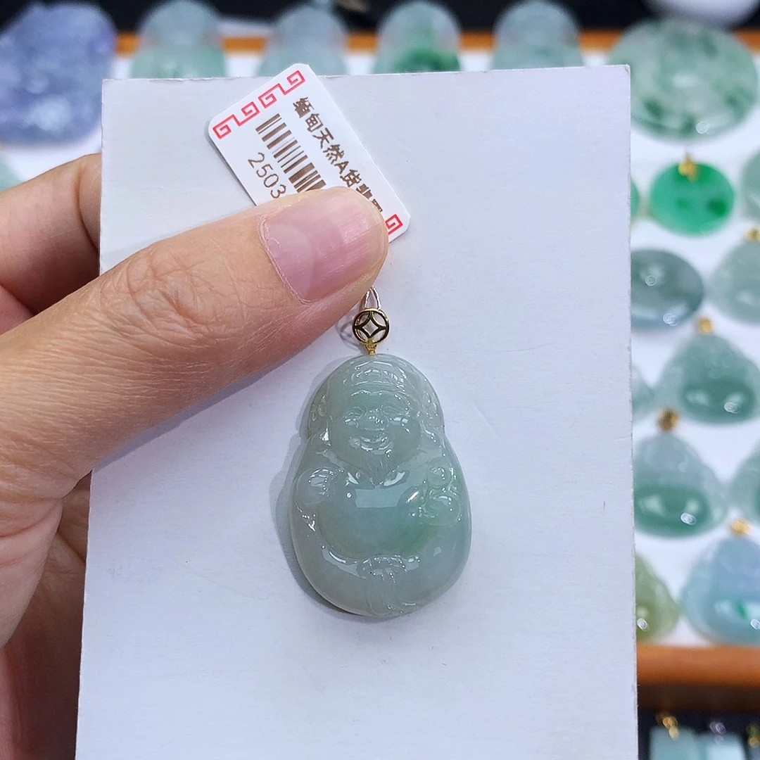 翡翠18K金镶嵌颈饰翡翠吊坠