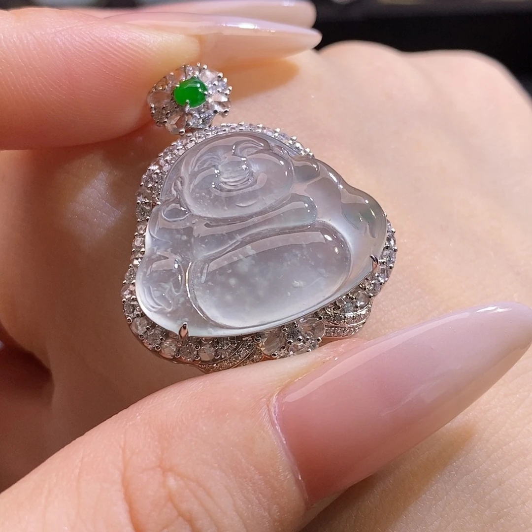 翡翠18K金镶嵌颈饰佛