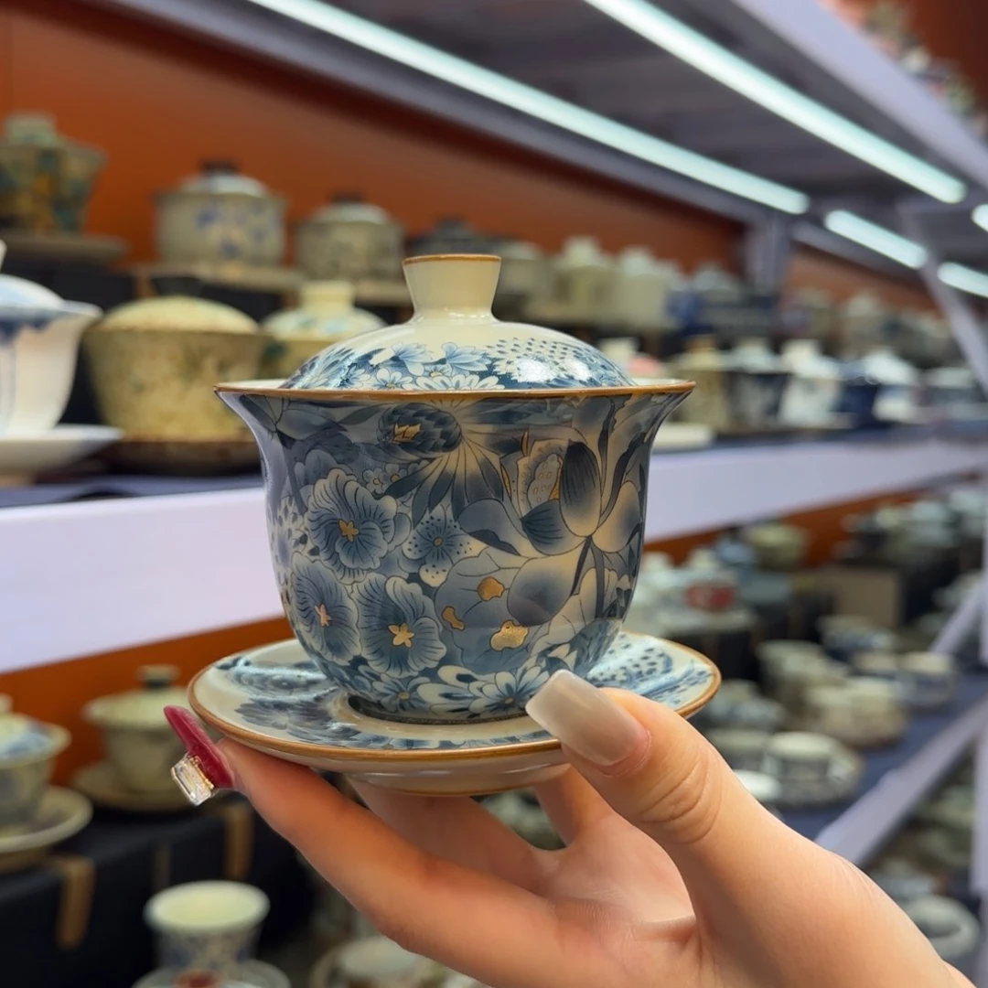 我在外面吃饭呢你吃