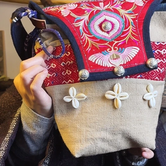 织绣手工制作包包