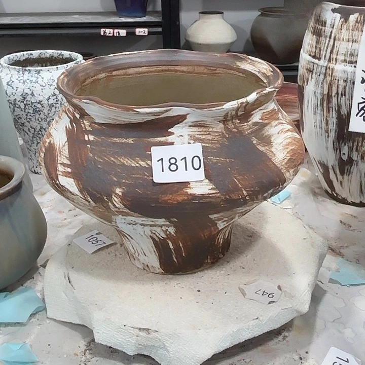 摆件高19，口17，有孔1810