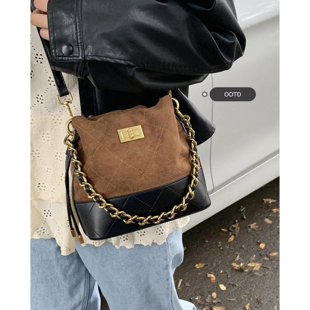 小香风包包女款爆款2025新款秋冬复古手提水桶包百搭ins斜挎包