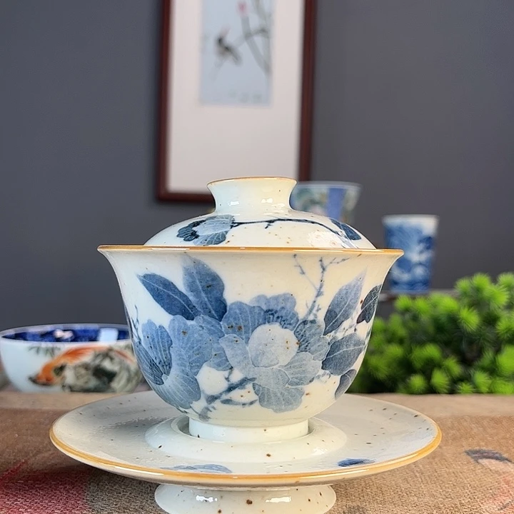 摆件景德镇陶瓷茶杯里