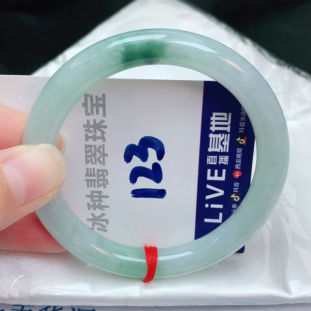 翡翠手镯未镶嵌缅甸天然A货翡翠手镯