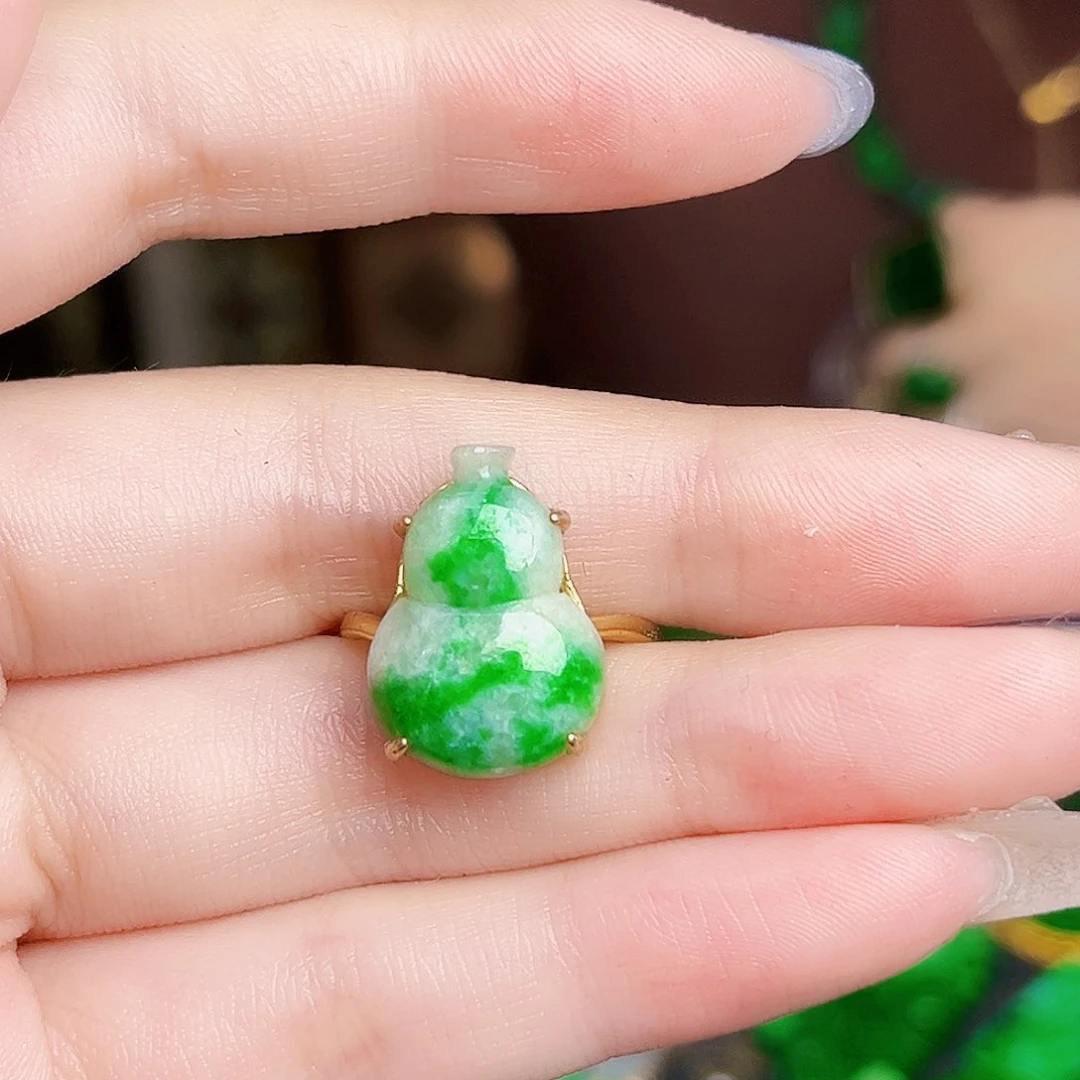 颈饰未镶嵌翡翠多样性