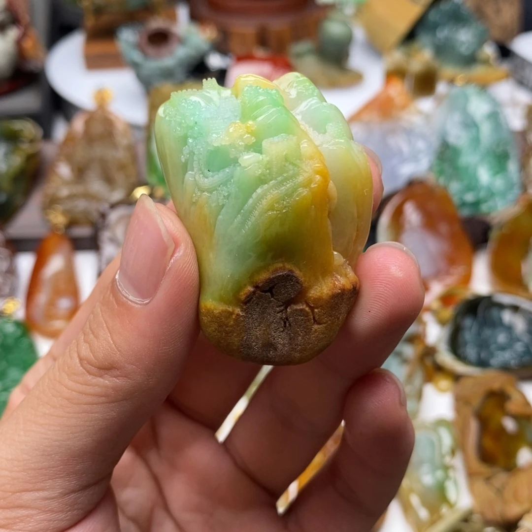 颈饰未镶嵌翡翠一