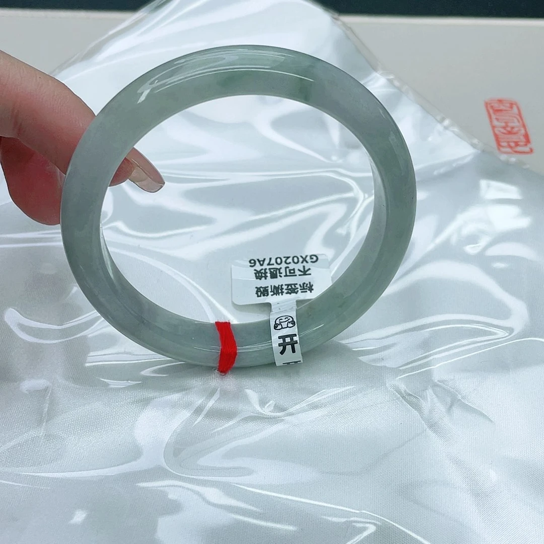 翡翠手镯未镶嵌正58.5