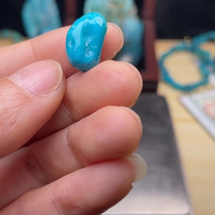 绿松石未镶嵌颈饰