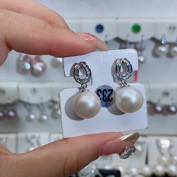 淡水珍珠银S925镶嵌耳饰