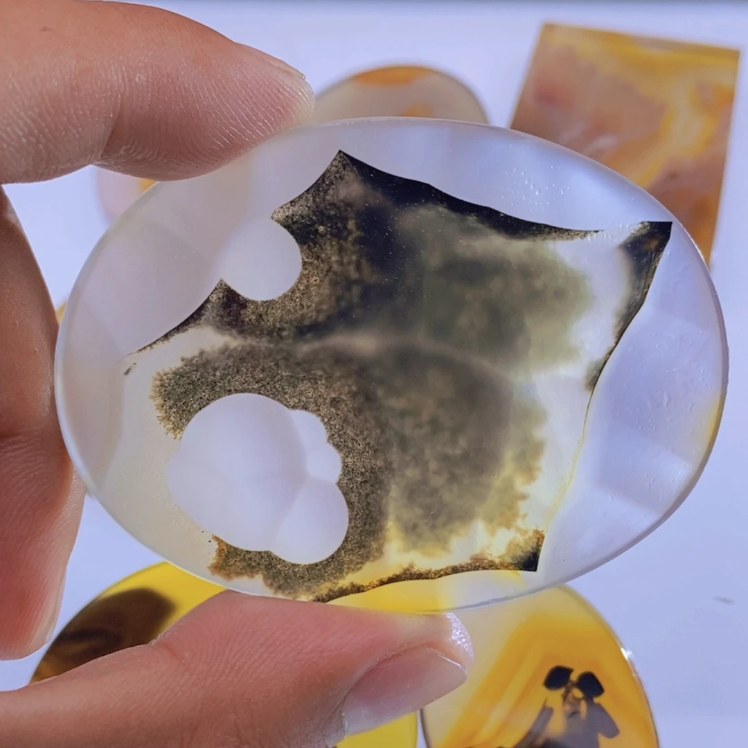 玛瑙/玉髓颈饰未镶嵌