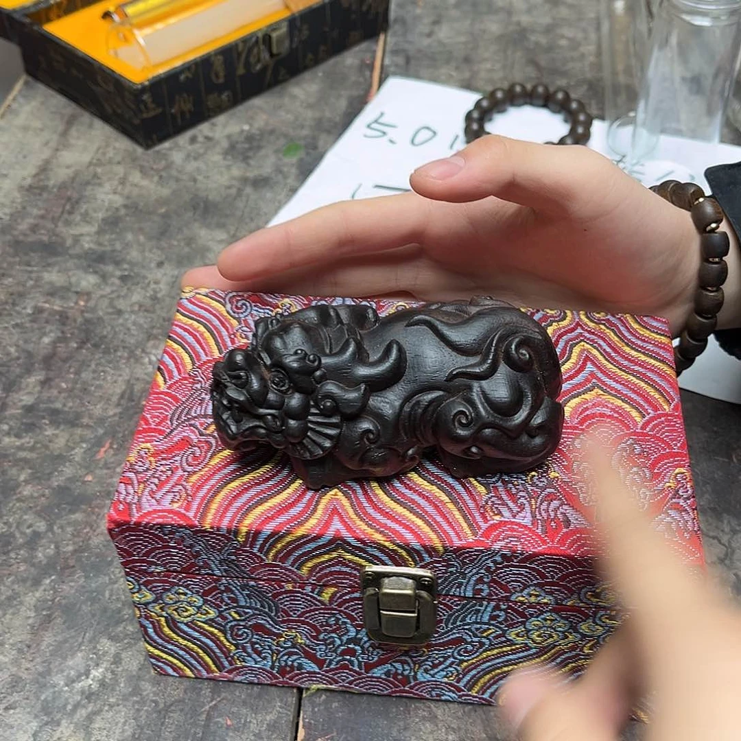 大叶紫檀（黑酸枝木类）