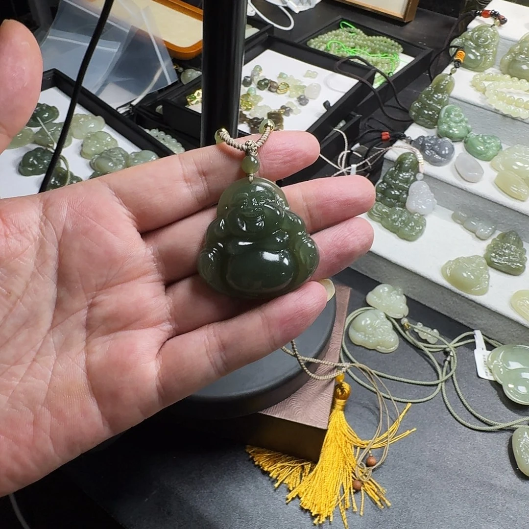 静***阳和田玉未镶嵌颈饰