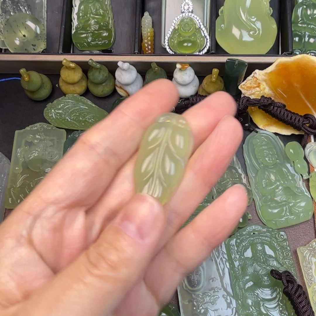 蛇纹石玉未镶嵌吊坠(不含链)