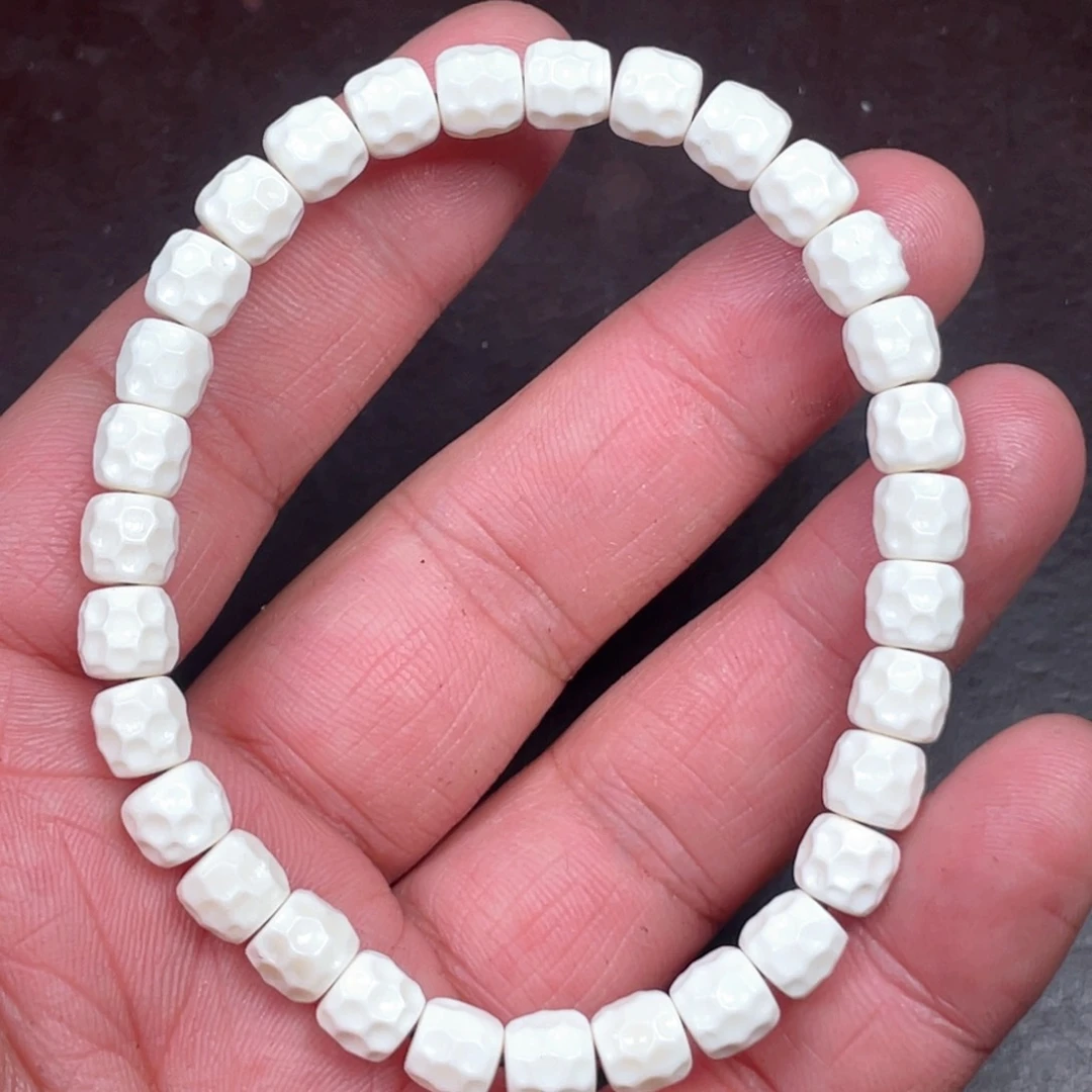 驼骨手串/手链编号133卡0.7