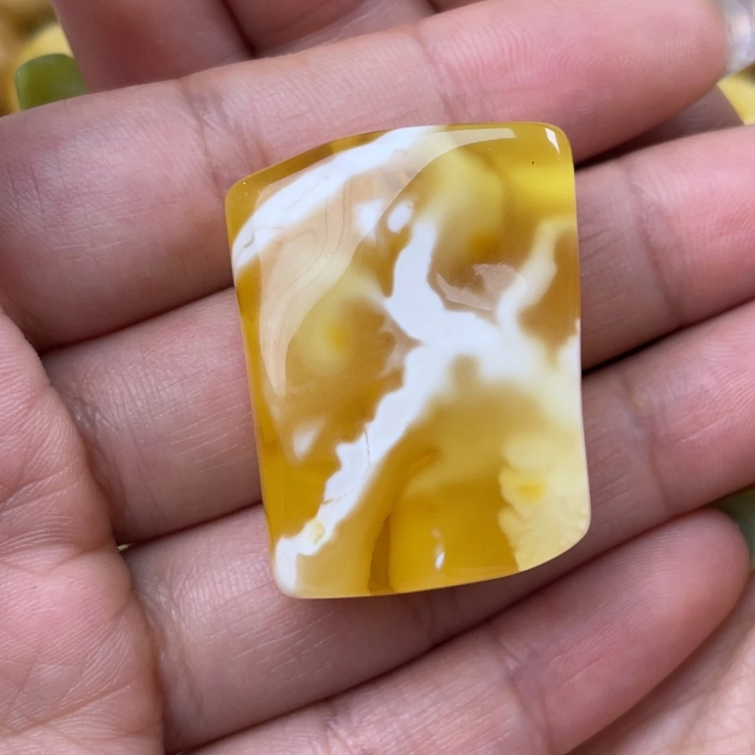 未镶嵌琥珀珠宝奇石微瑕
