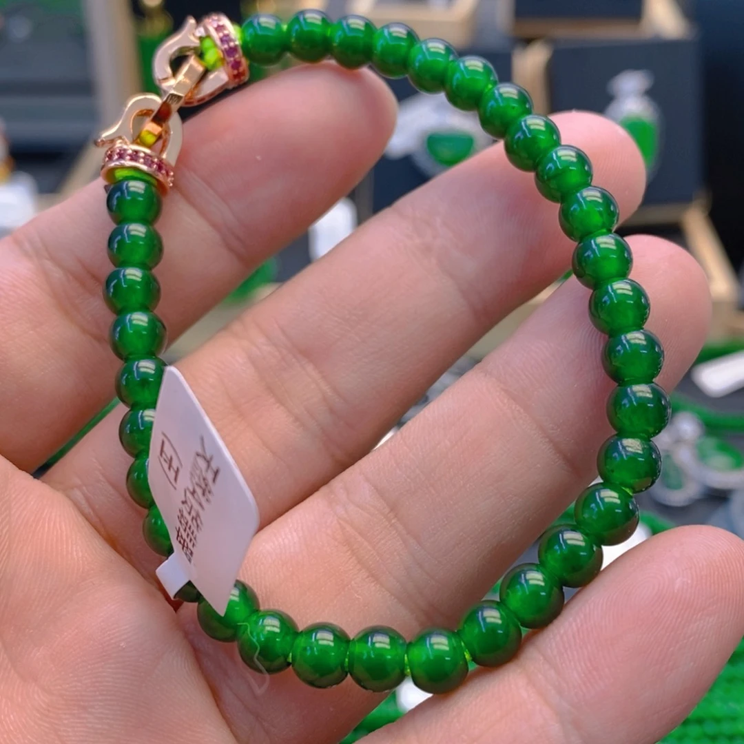 翡翠颈饰未镶嵌卡6