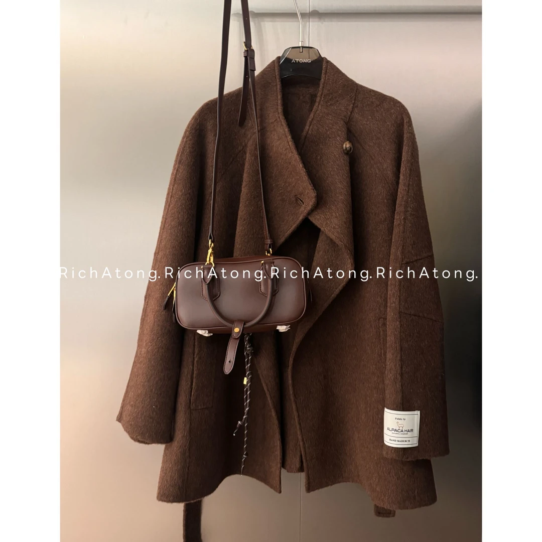 atong/阿彤-【铂澜】-2025泡菜国立领中长腰带款毛呢大衣
