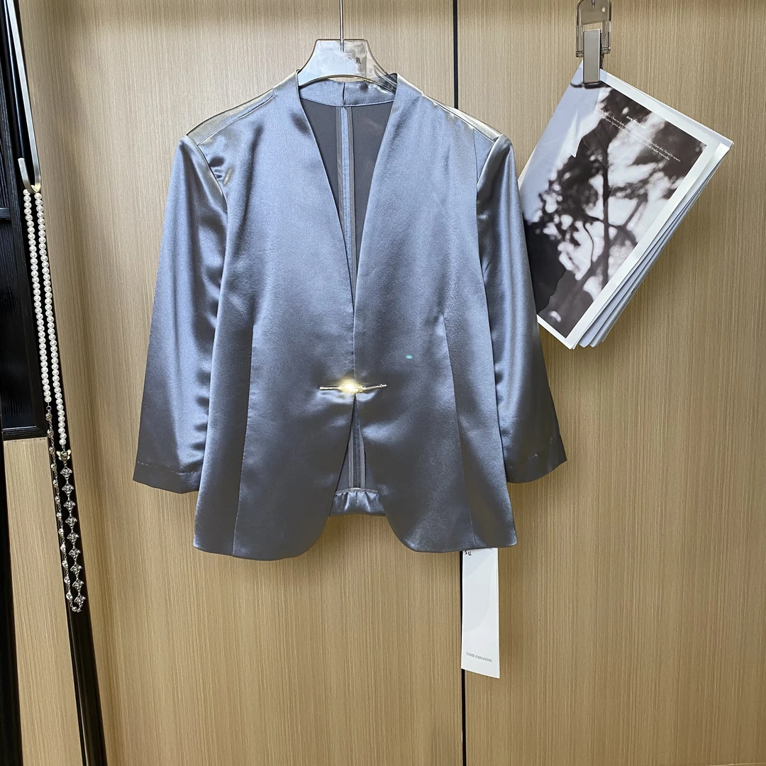 【燕子在南油】光面醋酸重磅银扣短款小西服时尚气质1712