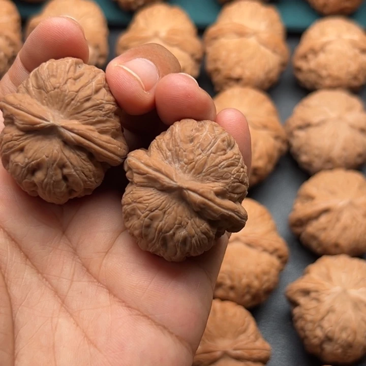 麦***兜吊坠桃核88888888888