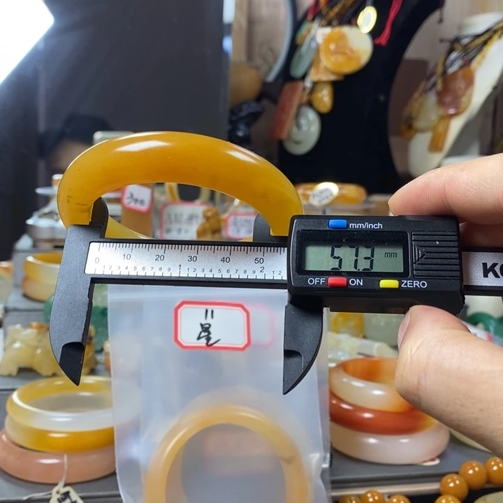 石英质玉（黄龙玉）未镶嵌手链